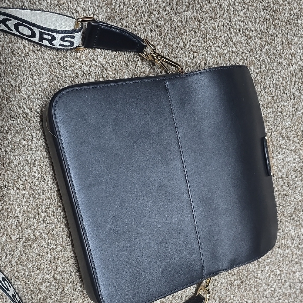 Michael Kors Black and Gold Crossbody Bag - Picture 6 of 8